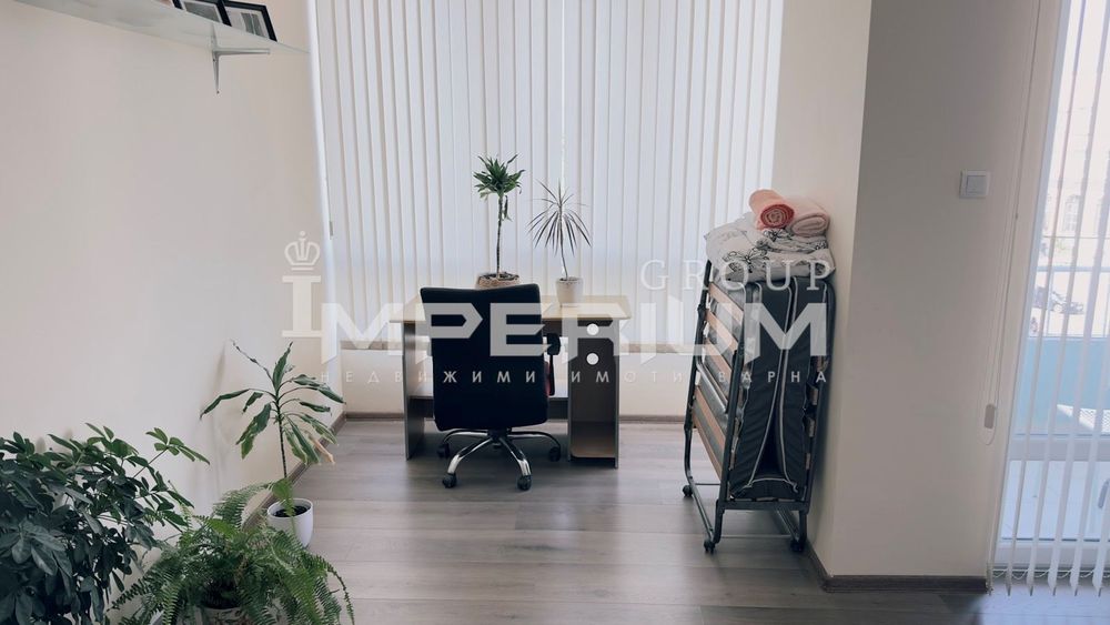 Тристаен апартамент под наем в района на Центъра, град Варна