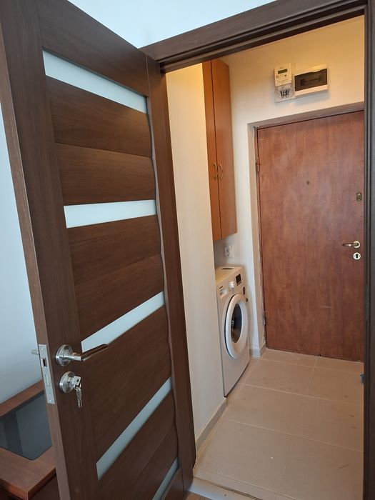 Inchiriez garsoniera vis a vis de Athenee Palace nou renovata si mobil