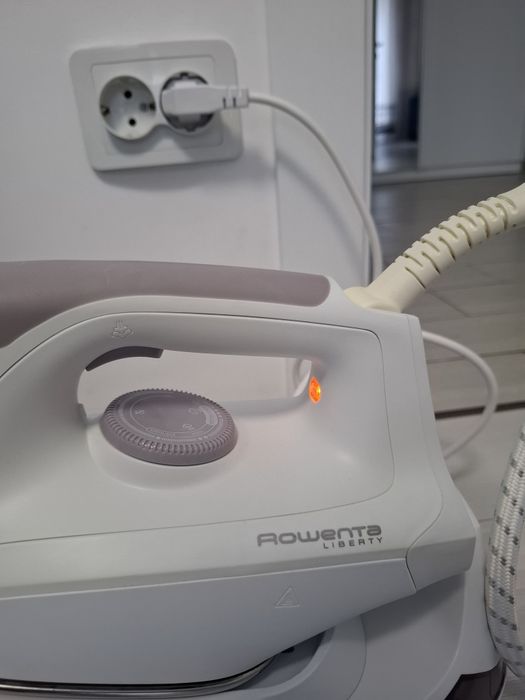 Stație de calcat Rowenta 2200 w