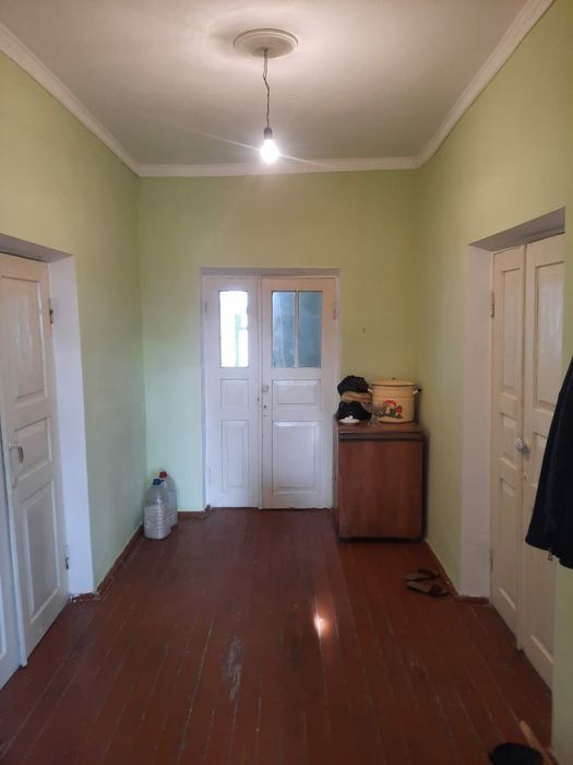 Ховлии уй сотилади