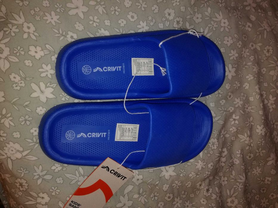 Papuci albastri marca CriVit Marime 37-38 casuel Baie Plaja