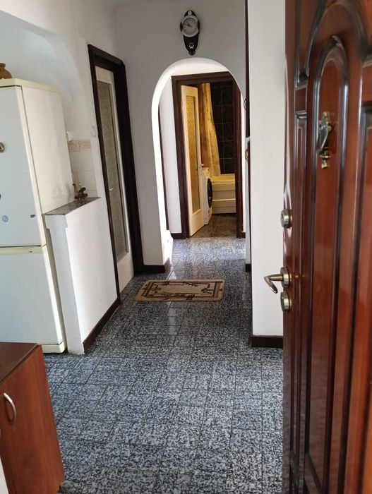 Vand apartament 4 camere