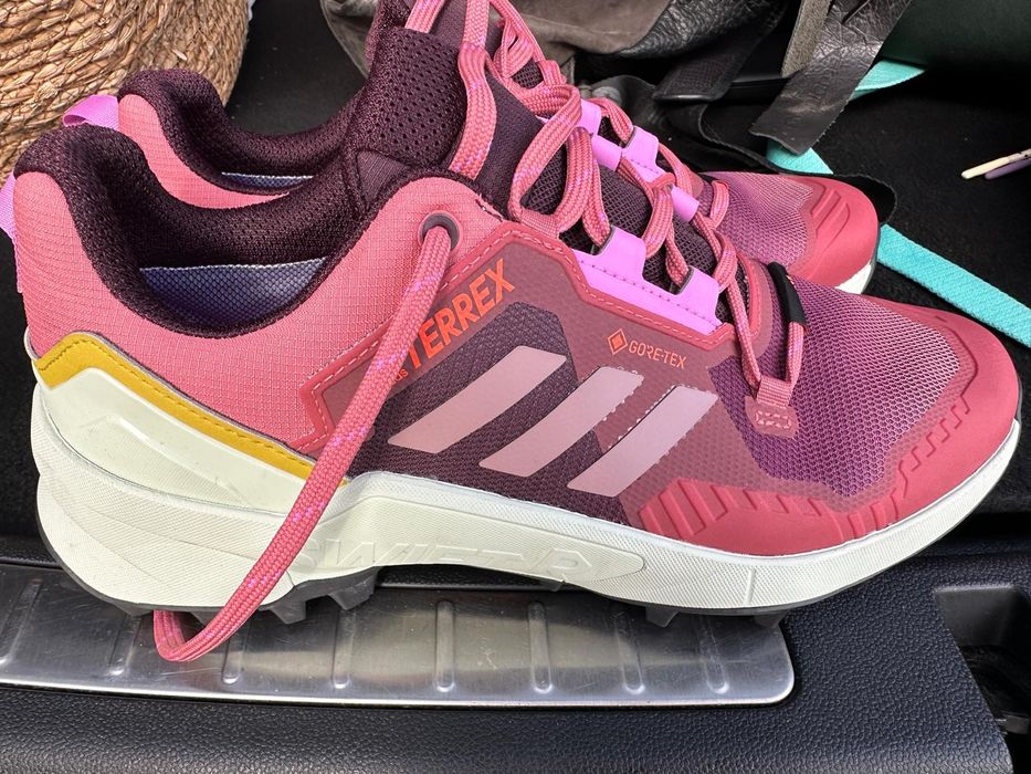 Încălțăminte sport tracking