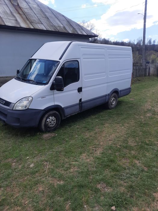 Iveco Daily2011 – duba marfă, 3 locuri,163.000 km.