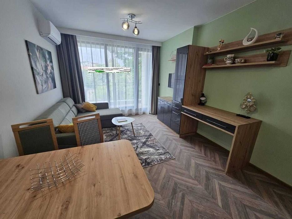 Дава се под наем Двустаен апартамент в Пловдив, Център - 76 кв.м за 680 € - Снимка #2