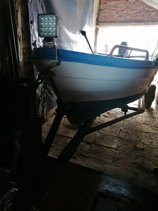 Лодка мотор колесар и сонар
