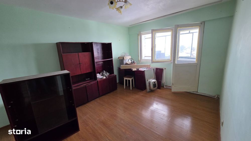 Vand ap cu 4 camere zona 10 Nievele