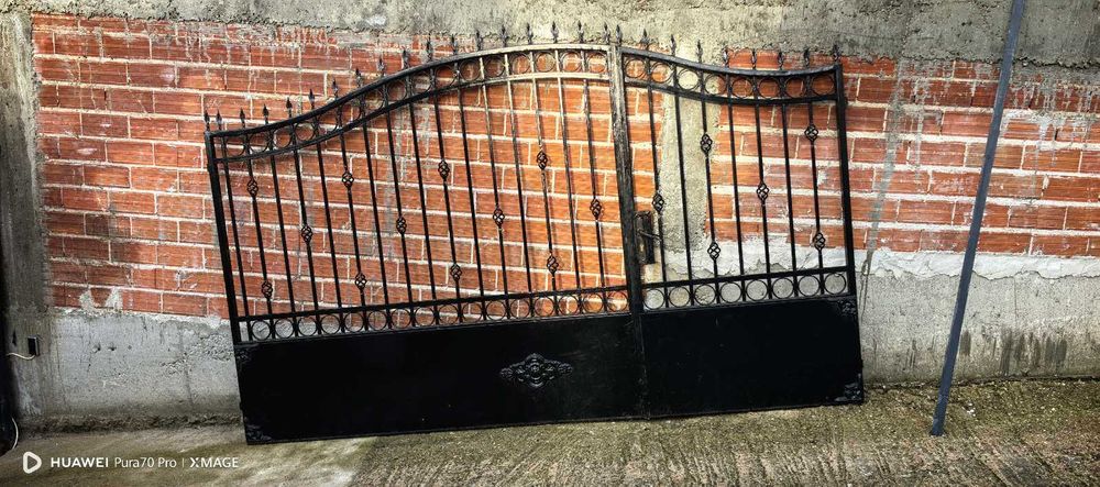 Продава се Гараж / Паркомясто в Гоце Делчев - 3 кв.м за 102 €/кв.м - Снимка #1