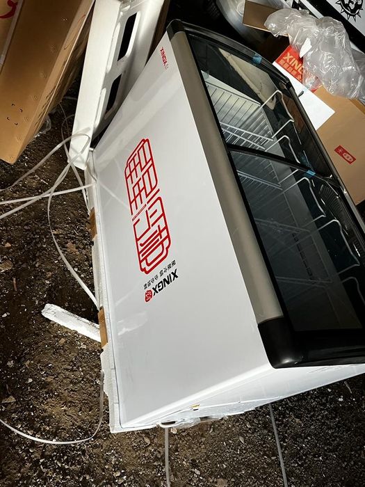 Продам морозильник с вмятинами мороз хинг