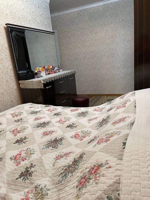 Angren Kalsoda kvartira sotiladi.Evroremont