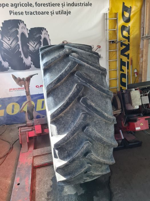 Anvelope 650 65 R 38 Continental.