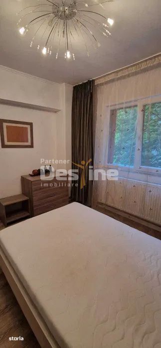 Apartament cu 2 camere decomandat la etaj intermediar, situat in carti