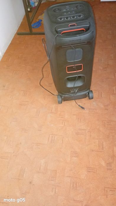 Boxă jbl impecabilă