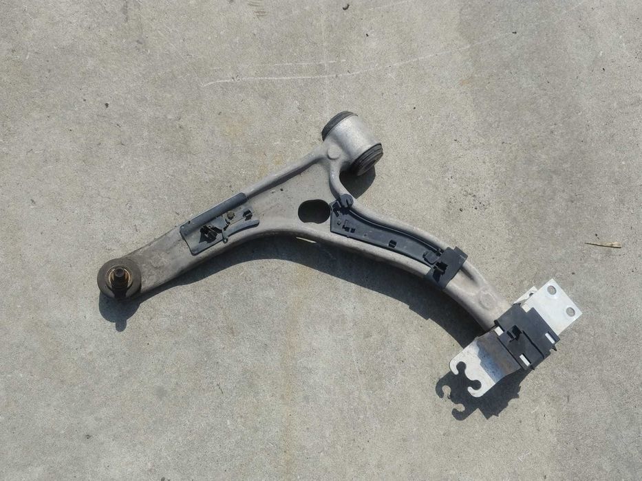 Brat bascula stanga fata 2.0 cdi  mercedes b-class w246