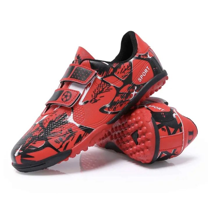 Футболни обувки за момчета