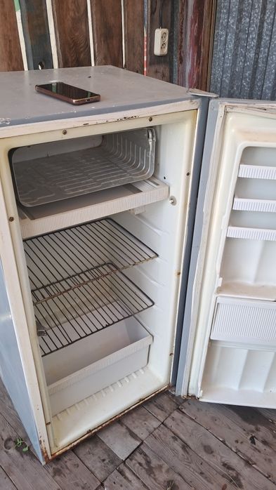 Продам холодильник бирюса