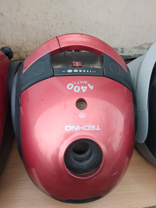 Продам пылесосы б/у, шланги , щетки