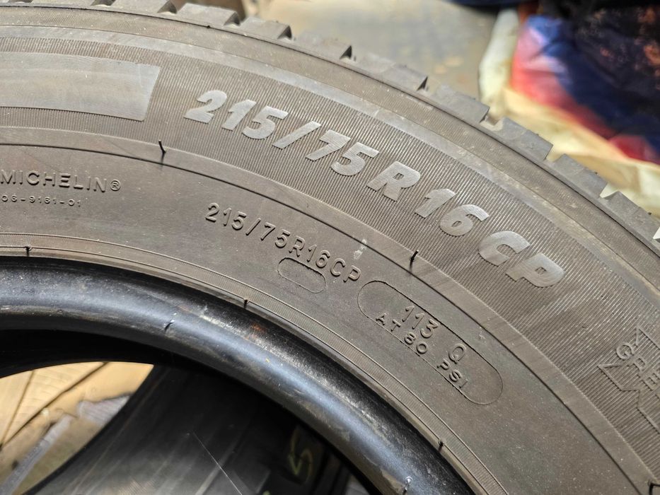 2бр Летни гуми за бус 215 75 16 С - Michelin