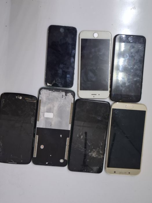 Продаются телефоны