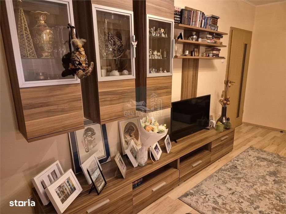 Apartament modern 3 camere pivnita zona Semaforului — fotografia 3