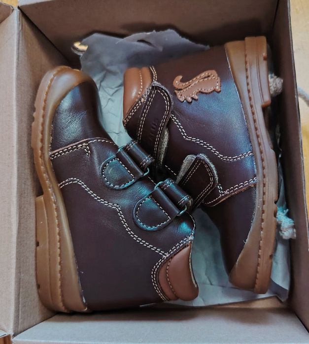 Vând Ghetuțe Salux