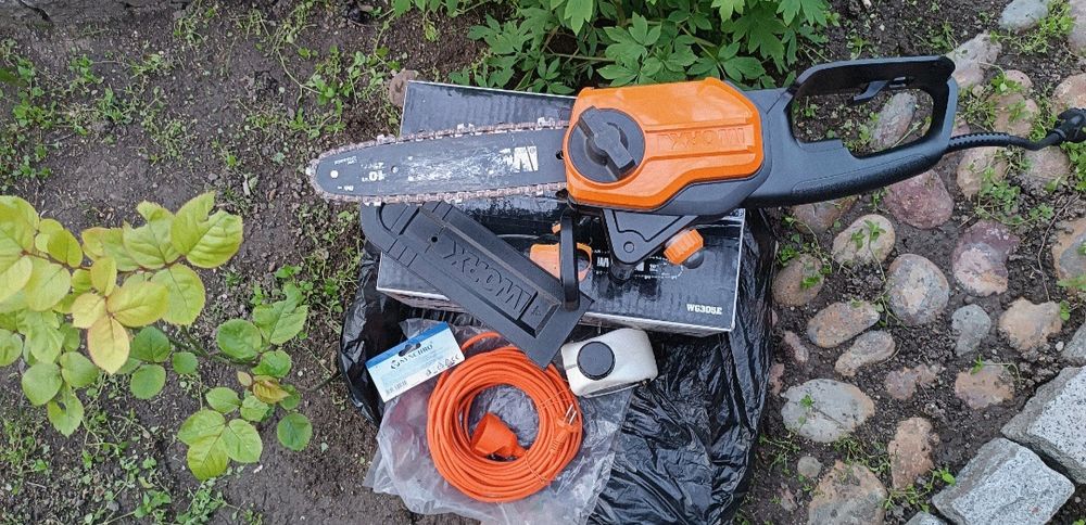 Електрически трион Worx WG305E 1100W 25 см +удължител+масло за 75,16€
