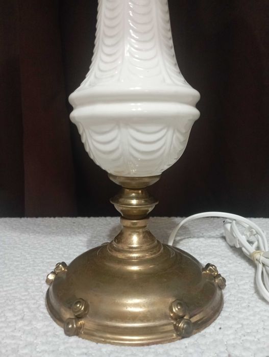 Красиви старинни лампи с абажури - лампа