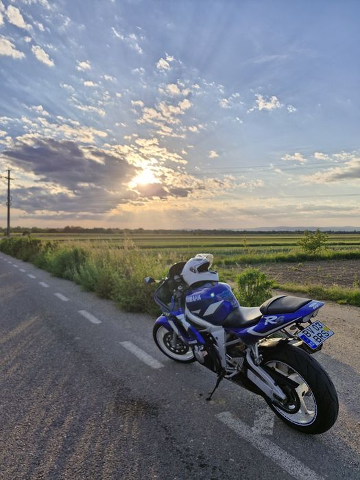Vând Yamaha r6 2001