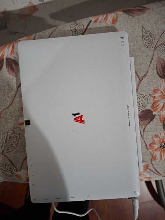 Лаптоп таблет Oliver Book