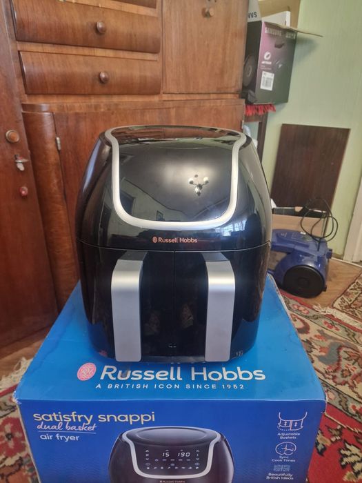 Friteuza Russell Hobbs