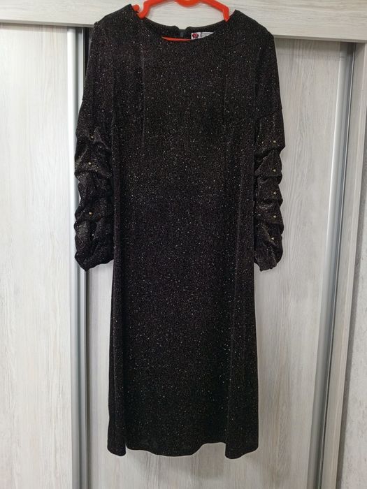 Платьи коктейльные