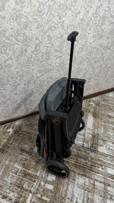 Коляска прогулочная Ining Baby