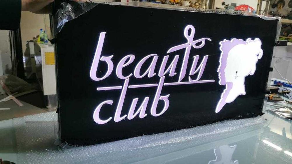 Firme  luminoase ,Litere volumetrice