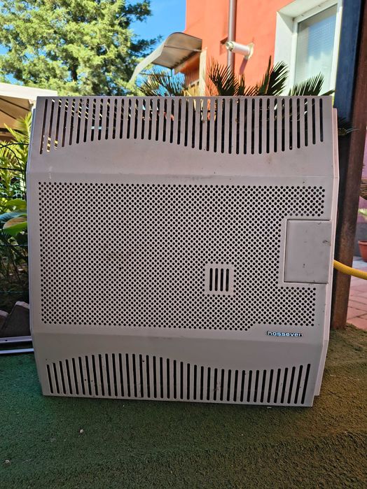 Vând convector gas