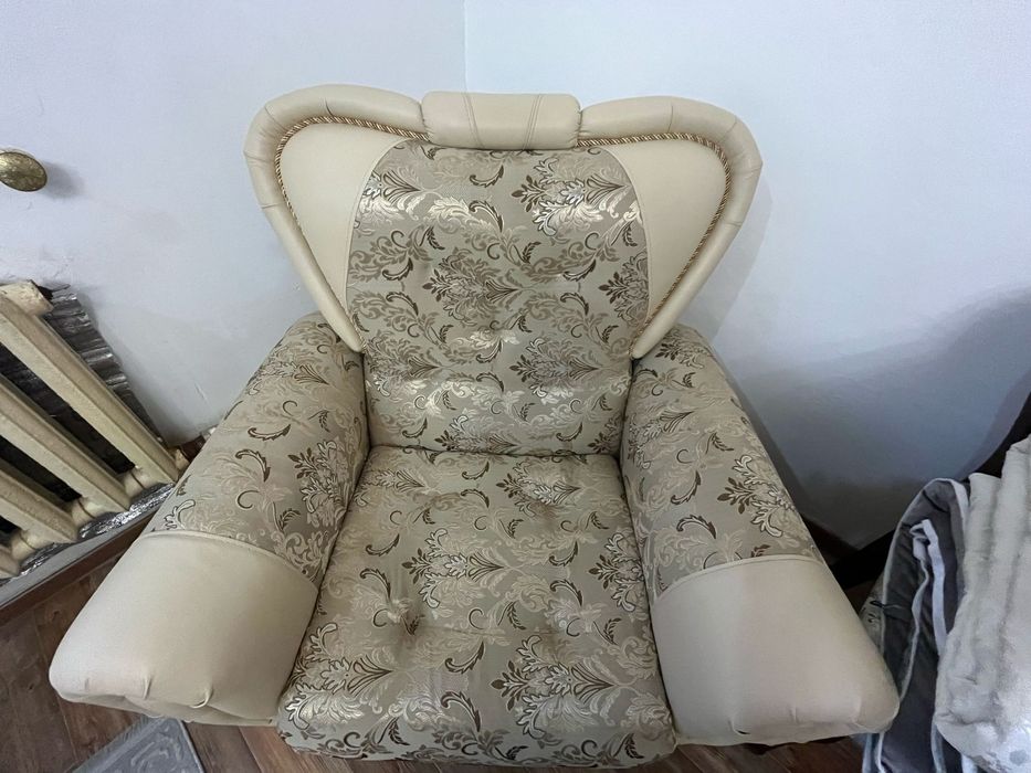 Диван и кресло подушки