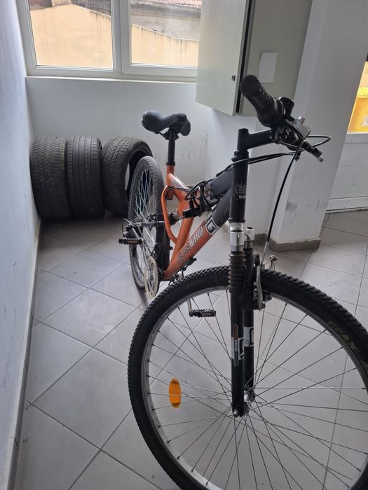 Bicicletă    MTB