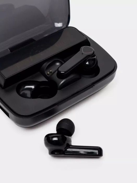 Simsiz quloqchinla M19 Powerbank bilan

- Chap va o'ng minigarniturala