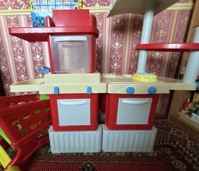 Продам детскую кухню