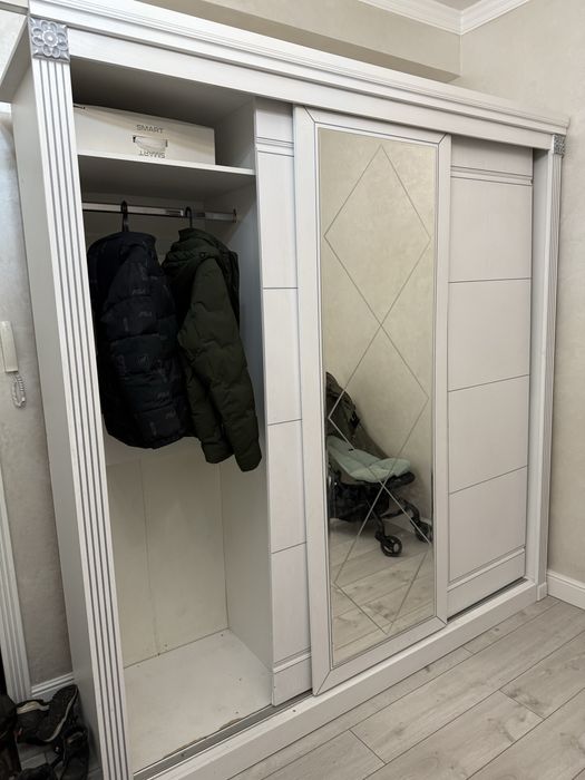 Продам шкаф-купе