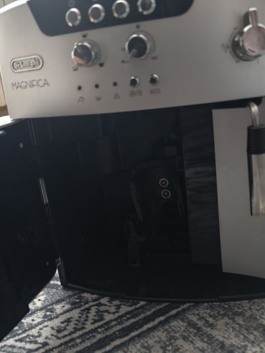 Кафе автомат Delonghi Magnifica