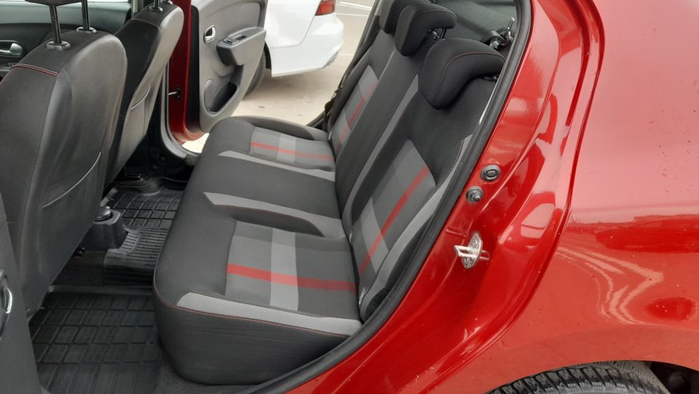 Logan 2020  Model Techroad  61.000 kmMotor 0.9Tce 90 CP Euro 6