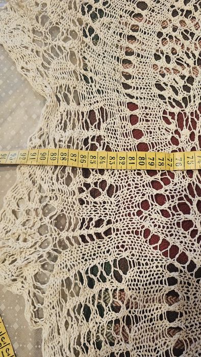 Бродирани карета , калъфки, покривка