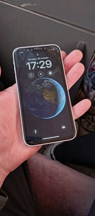 Iphone 17pro korpusida iphone 11