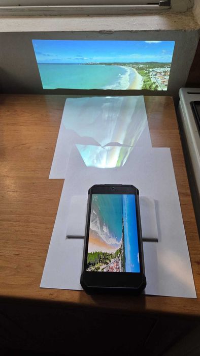 Telefon mobil TANK 4
