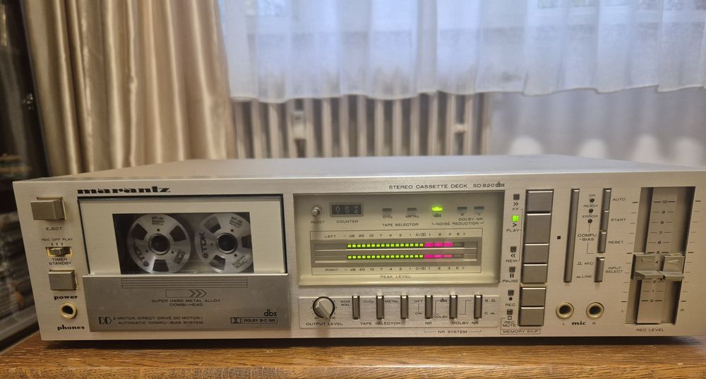 Deck  Hitachi si Marantz