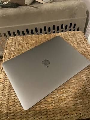Macbook air core i5/8gb