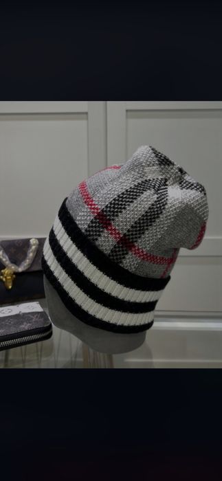 Fes Burberry, Gucci, Vuitton, 8 modele