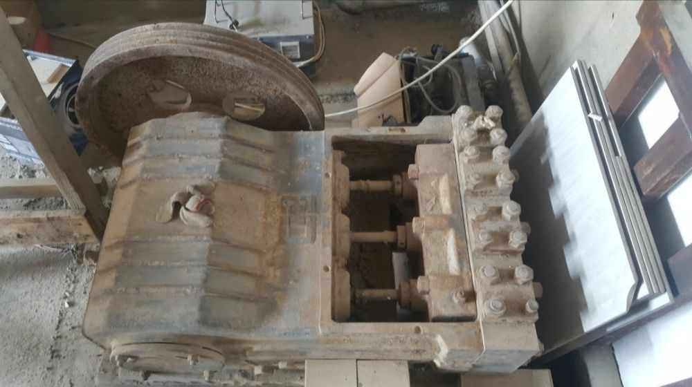 Трех плунжерный насос ППУ