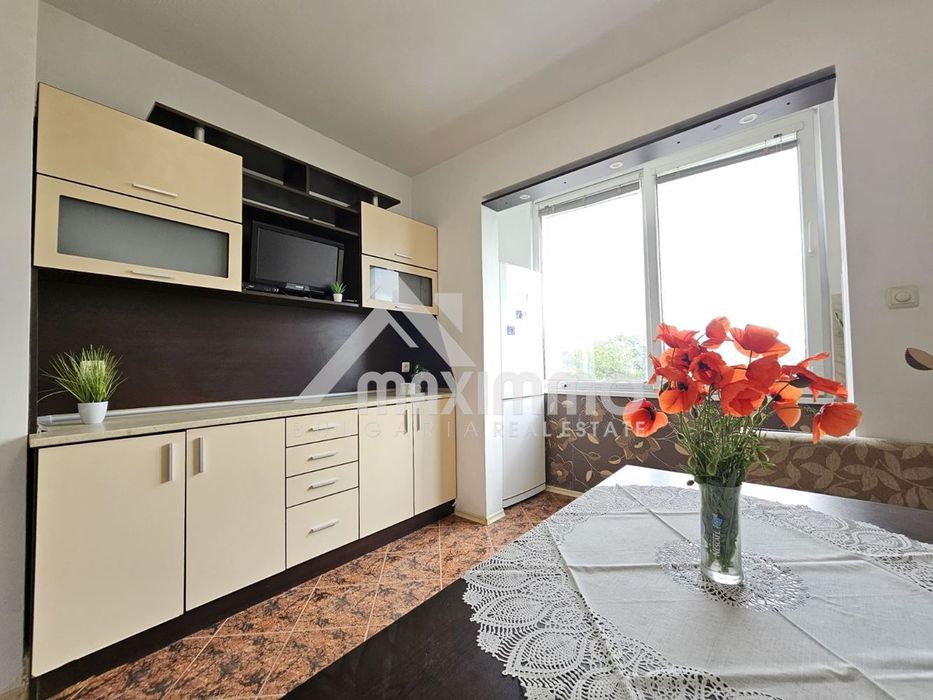 Продава се Двустаен апартамент в Варна, Изгрев - 52 кв.м за 2212 €/кв.м - Снимка #1