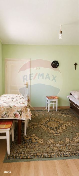 Casă cu teren generos în Ciugud cu 5 camere de vânzare